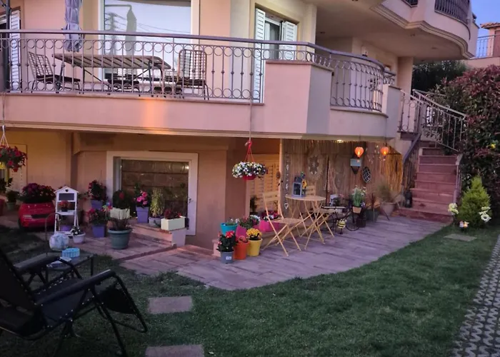 Nefelyfamilyhouse2