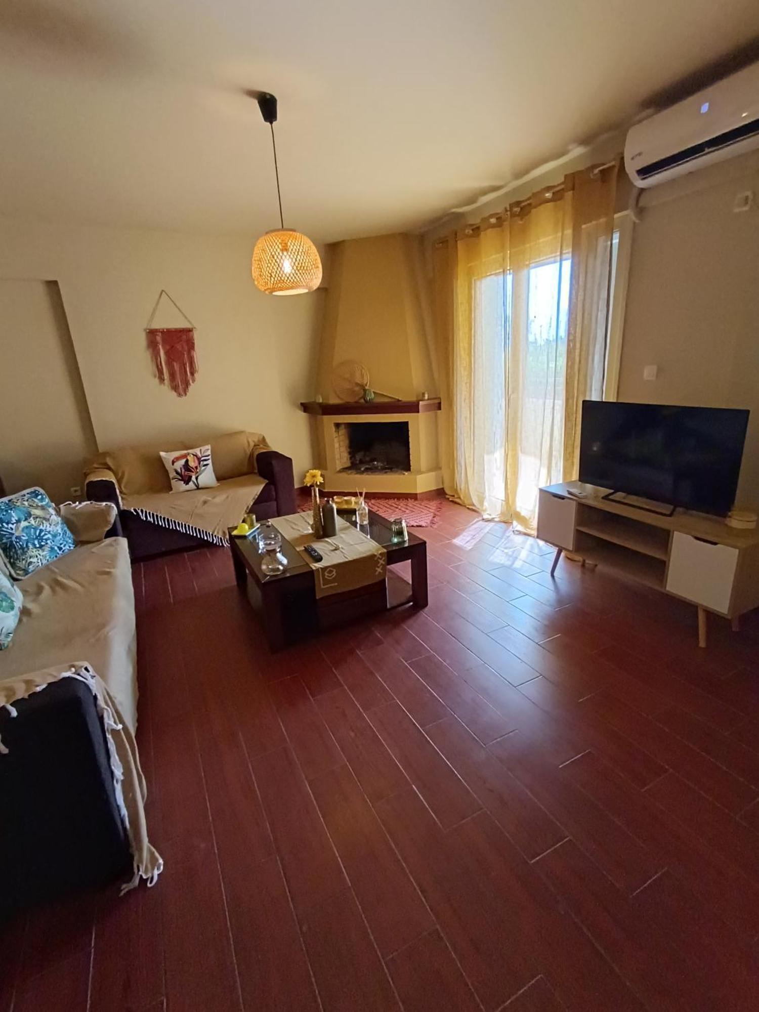 Nefelyfamilyhouse2 Villa