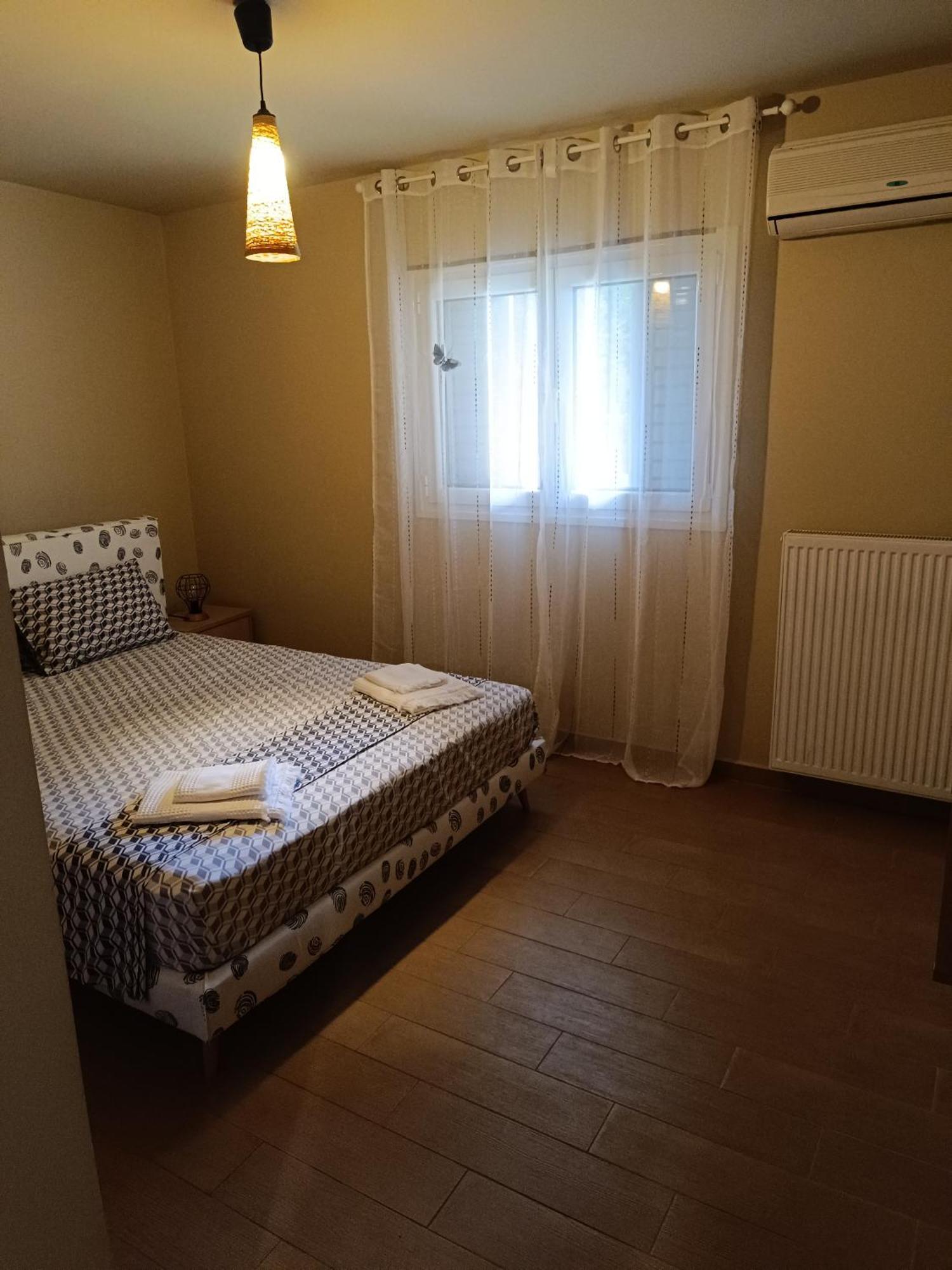 Nefelyfamilyhouse2 *