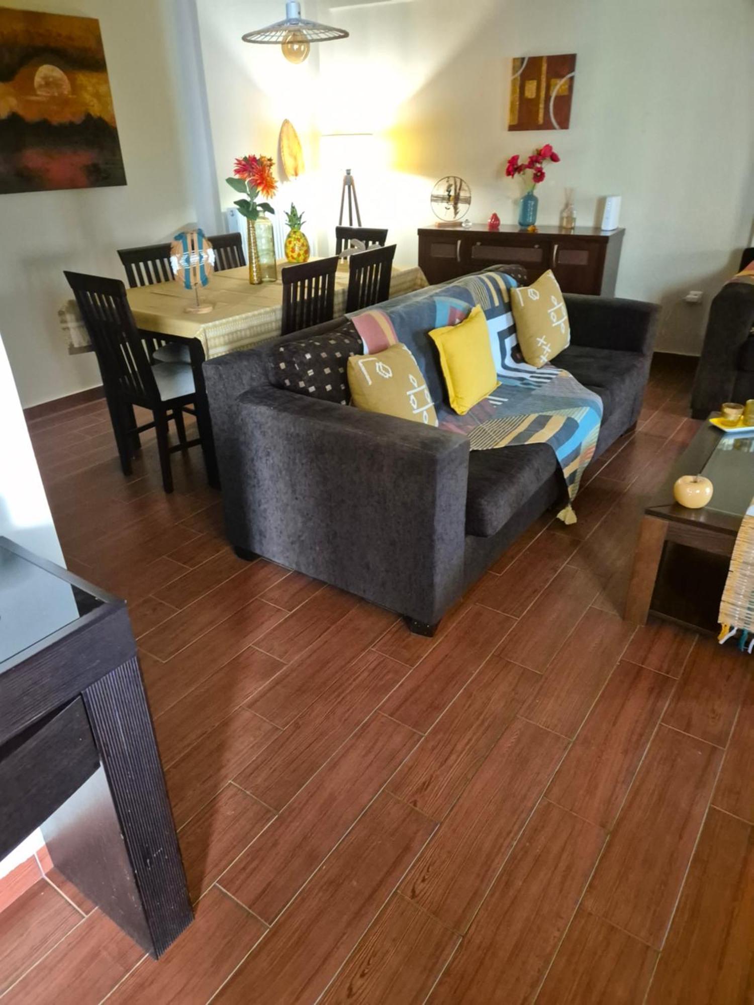Nefelyfamilyhouse2