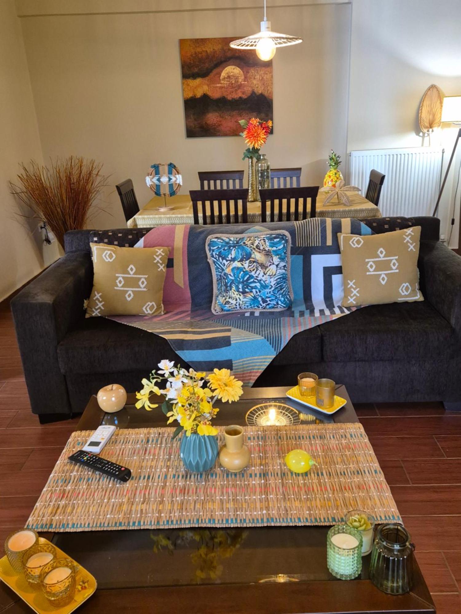 Nefelyfamilyhouse2 *