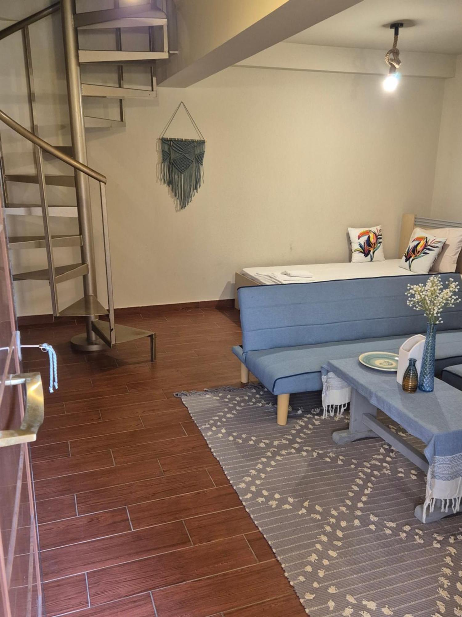 Nefelyfamilyhouse2