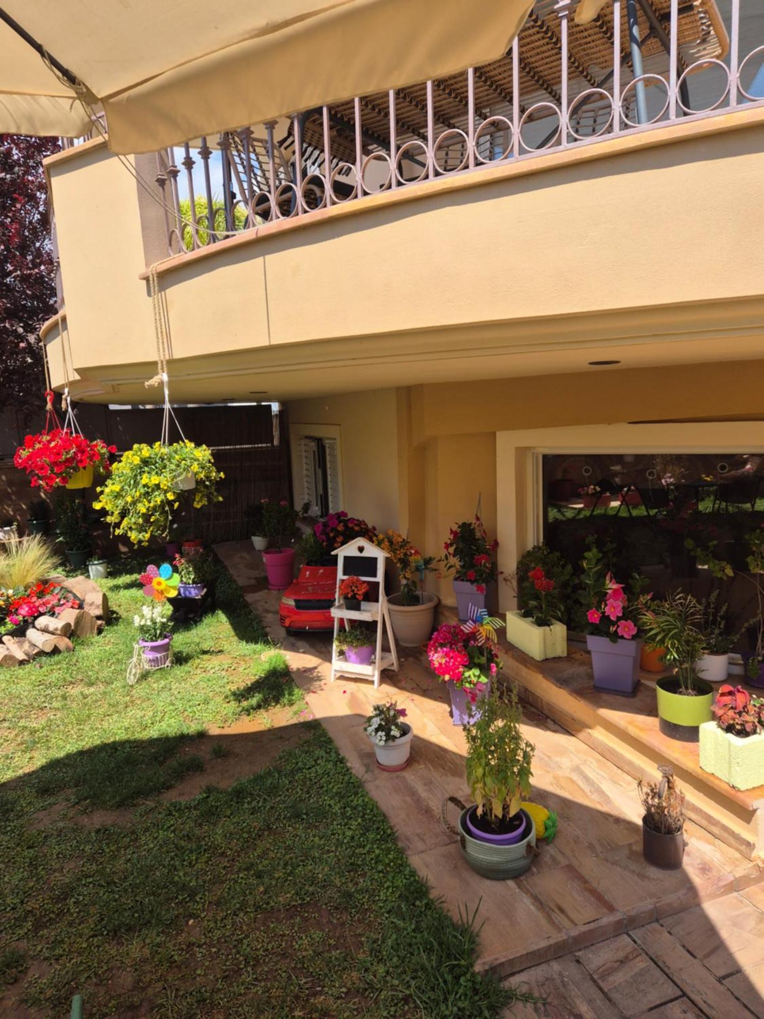 Nefelyfamilyhouse2